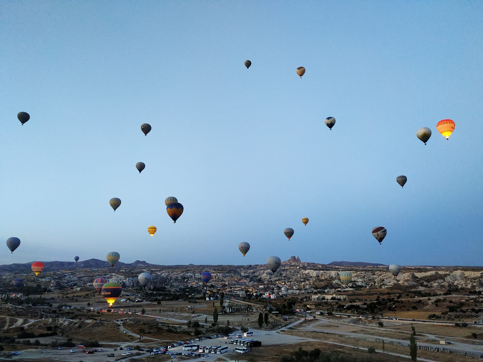 George Bernard screen Predict Cappadocia - zborul cu balonul cu aer cald